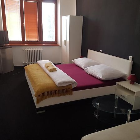Hotel Koruna Rožnov pod Radhoštěm 외부 사진