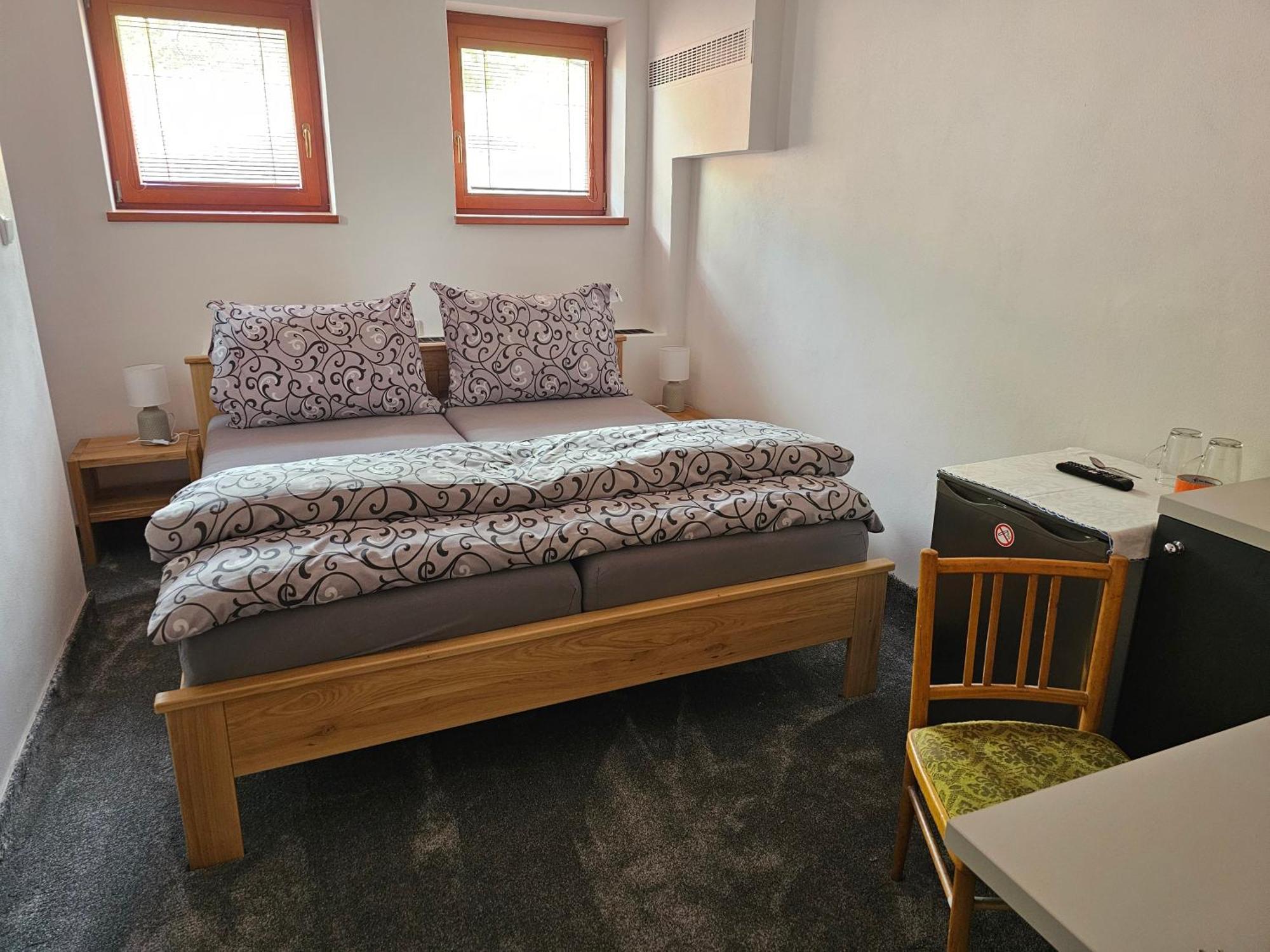 Hotel Koruna Rožnov pod Radhoštěm 외부 사진