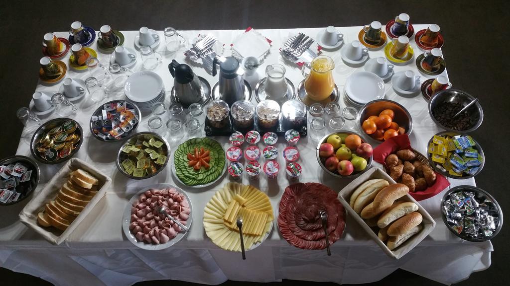 Hotel Koruna Rožnov pod Radhoštěm 외부 사진