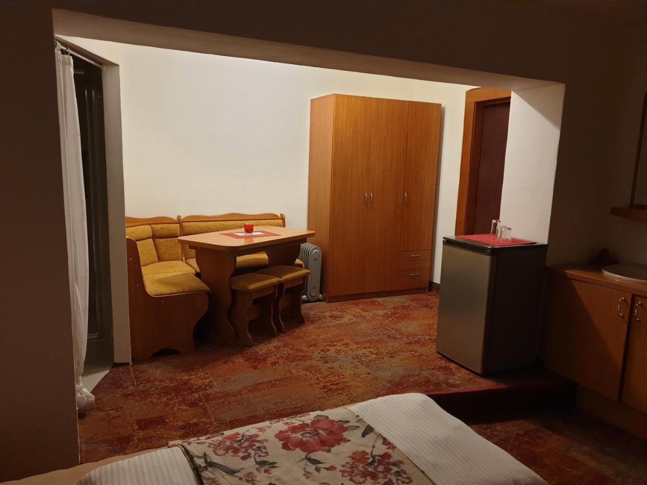 Hotel Koruna Rožnov pod Radhoštěm 외부 사진