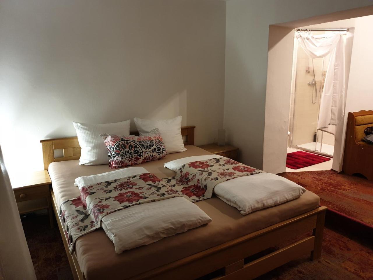 Hotel Koruna Rožnov pod Radhoštěm 외부 사진